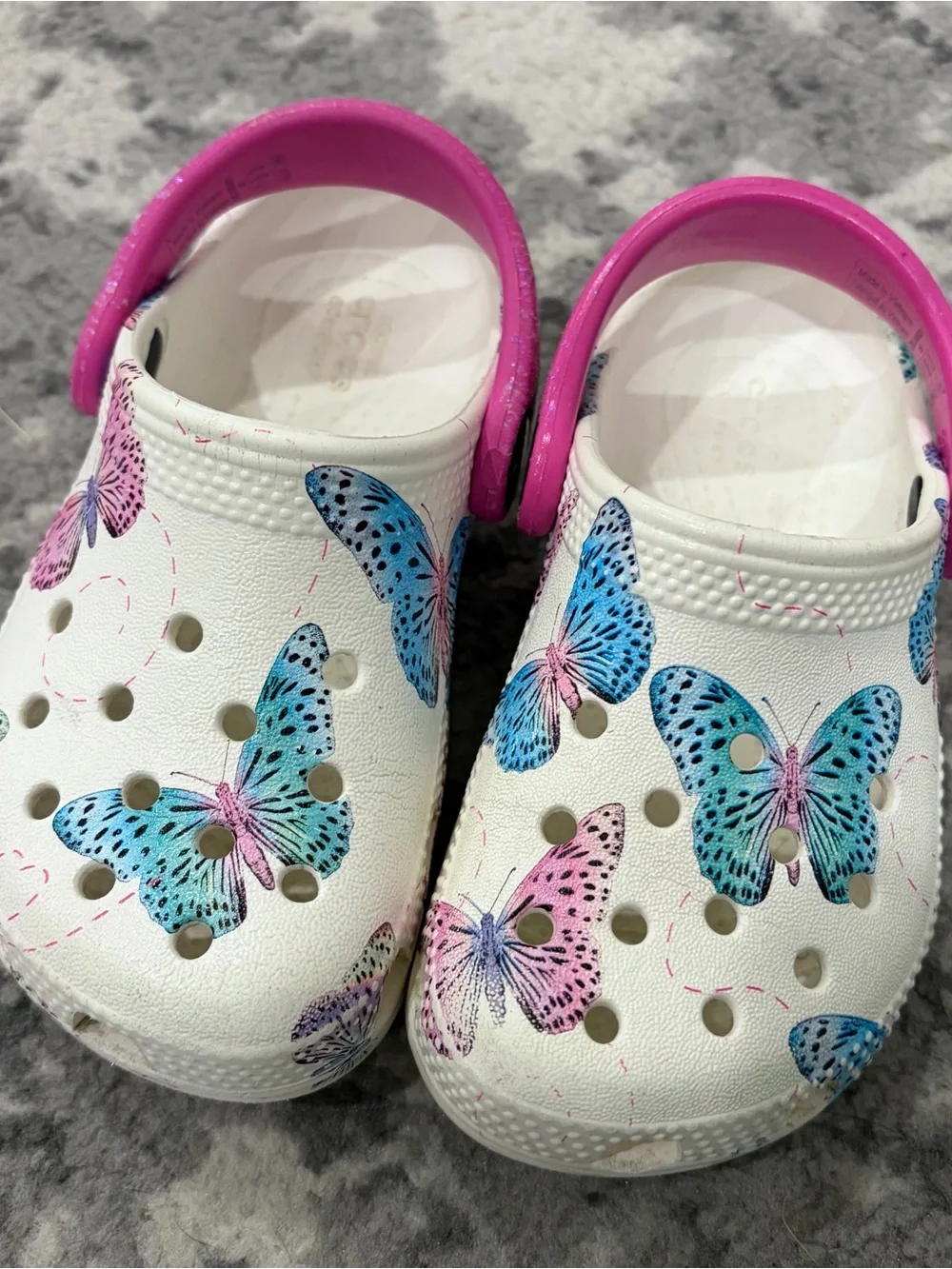 Girls Toddler 8 White Butterfly CROCS with Pink Glitter Strap